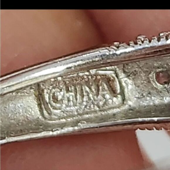 Solitaire Ring Simulated Diamond Sterling Silver NWOT - Picture 4 of 5